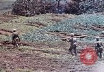 Standbild 3st Battalion 5th Marine Regiment Shima Okinawa Ryukyu Inseln, 1945, aus Sekunde 32 historischem Filmmaterial Videoclip 65675052750