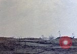 Standbild 3st Battalion 5th Marine Regiment Shima Okinawa Ryukyu Inseln, 1945, aus Sekunde 36 historischem Filmmaterial Videoclip 65675052750