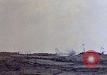 Standbild 3st Battalion 5th Marine Regiment Shima Okinawa Ryukyu Inseln, 1945, aus Sekunde 37 historischem Filmmaterial Videoclip 65675052750