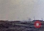 Standbild 3st Battalion 5th Marine Regiment Shima Okinawa Ryukyu Inseln, 1945, aus Sekunde 41 historischem Filmmaterial Videoclip 65675052750