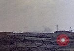 Standbild 3st Battalion 5th Marine Regiment Shima Okinawa Ryukyu Inseln, 1945, aus Sekunde 43 historischem Filmmaterial Videoclip 65675052750