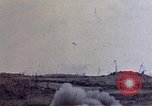 Standbild 3st Battalion 5th Marine Regiment Shima Okinawa Ryukyu Inseln, 1945, aus Sekunde 44 historischem Filmmaterial Videoclip 65675052750