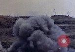 Standbild 3st Battalion 5th Marine Regiment Shima Okinawa Ryukyu Inseln, 1945, aus Sekunde 45 historischem Filmmaterial Videoclip 65675052750