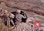 Image 3e Bataillon 5e Régiment de Marines Shima Okinawa îles Ryukyu, 1945, de la seconde 14 séquences d'archives historiques vidéo 65675052751