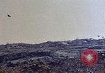 Image 3e Bataillon 5e Régiment de Marines Shima Okinawa îles Ryukyu, 1945, de la seconde 37 séquences d'archives historiques vidéo 65675052751