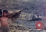 Standbild Vereinigten Staaten Marines Shuri Okinawa Ryukyu Inseln, 1945, aus Sekunde 7 historischem Filmmaterial Videoclip 65675052768