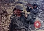 Standbild Vereinigten Staaten Marines Shuri Okinawa Ryukyu Inseln, 1945, aus Sekunde 18 historischem Filmmaterial Videoclip 65675052768