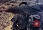 Standbild Vereinigten Staaten Marines Shuri Okinawa Ryukyu Inseln, 1945, aus Sekunde 23 historischem Filmmaterial Videoclip 65675052768