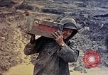 Standbild Vereinigten Staaten Marines Shuri Okinawa Ryukyu Inseln, 1945, aus Sekunde 33 historischem Filmmaterial Videoclip 65675052768