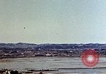 Image immeubles en feu Naha Okinawa îles Ryukyu, 1945, de la seconde 48 séquences d'archives historiques vidéo 65675052770