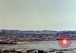 Image immeubles en feu Naha Okinawa îles Ryukyu, 1945, de la seconde 58 séquences d'archives historiques vidéo 65675052770