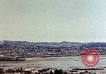 Image immeubles en feu Naha Okinawa îles Ryukyu, 1945, de la seconde 59 séquences d'archives historiques vidéo 65675052770