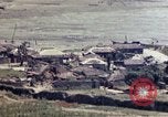 Image immeubles en feu Naha Okinawa îles Ryukyu, 1945, de la seconde 33 séquences d'archives historiques vidéo 65675052771