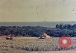 Immagine di Lanciafiamme serbatoi Okinawa isole Ryukyu, 1945, secondo 3 filmato di repertorio 65675052785