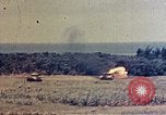 Immagine di Lanciafiamme serbatoi Okinawa isole Ryukyu, 1945, secondo 6 filmato di repertorio 65675052785