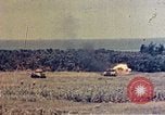 Immagine di Lanciafiamme serbatoi Okinawa isole Ryukyu, 1945, secondo 7 filmato di repertorio 65675052785