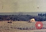 Immagine di Lanciafiamme serbatoi Okinawa isole Ryukyu, 1945, secondo 8 filmato di repertorio 65675052785