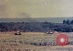 Immagine di Lanciafiamme serbatoi Okinawa isole Ryukyu, 1945, secondo 17 filmato di repertorio 65675052785