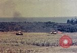 Immagine di Lanciafiamme serbatoi Okinawa isole Ryukyu, 1945, secondo 20 filmato di repertorio 65675052785