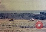 Immagine di Lanciafiamme serbatoi Okinawa isole Ryukyu, 1945, secondo 22 filmato di repertorio 65675052785