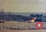Immagine di Lanciafiamme serbatoi Okinawa isole Ryukyu, 1945, secondo 23 filmato di repertorio 65675052785