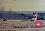 Immagine di Lanciafiamme serbatoi Okinawa isole Ryukyu, 1945, secondo 24 filmato di repertorio 65675052785