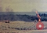 Immagine di Lanciafiamme serbatoi Okinawa isole Ryukyu, 1945, secondo 26 filmato di repertorio 65675052785