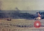 Immagine di Lanciafiamme serbatoi Okinawa isole Ryukyu, 1945, secondo 31 filmato di repertorio 65675052785