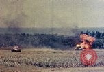 Immagine di Lanciafiamme serbatoi Okinawa isole Ryukyu, 1945, secondo 34 filmato di repertorio 65675052785