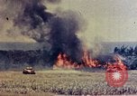 Immagine di Lanciafiamme serbatoi Okinawa isole Ryukyu, 1945, secondo 50 filmato di repertorio 65675052785