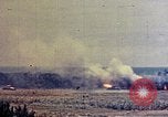 Immagine di Lanciafiamme serbatoi Okinawa isole Ryukyu, 1945, secondo 61 filmato di repertorio 65675052785