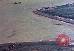 Immagine di Spiaggia Shima Okinawa isole Ryukyu, 1945, secondo 52 filmato di repertorio 65675052786