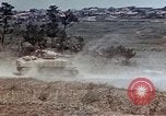 Standbild M4A3 Panzer Okinawa Ryukyu Inseln, 1945, aus Sekunde 21 historischem Filmmaterial Videoclip 65675052792
