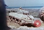 Standbild M4A3 Panzer Okinawa Ryukyu Inseln, 1945, aus Sekunde 37 historischem Filmmaterial Videoclip 65675052792