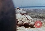 Standbild M4A3 Panzer Okinawa Ryukyu Inseln, 1945, aus Sekunde 38 historischem Filmmaterial Videoclip 65675052792