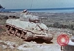 Standbild M4A3 Panzer Okinawa Ryukyu Inseln, 1945, aus Sekunde 40 historischem Filmmaterial Videoclip 65675052792