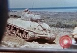 Standbild M4A3 Panzer Okinawa Ryukyu Inseln, 1945, aus Sekunde 41 historischem Filmmaterial Videoclip 65675052792