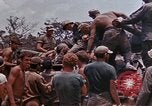 Standbild Marines Okinawa Ryukyu Inseln, 1945, aus Sekunde 10 historischem Filmmaterial Videoclip 65675052796