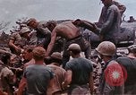 Standbild Marines Okinawa Ryukyu Inseln, 1945, aus Sekunde 14 historischem Filmmaterial Videoclip 65675052796