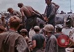 Standbild Marines Okinawa Ryukyu Inseln, 1945, aus Sekunde 17 historischem Filmmaterial Videoclip 65675052796