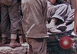 Standbild Marines Okinawa Ryukyu Inseln, 1945, aus Sekunde 33 historischem Filmmaterial Videoclip 65675052796