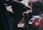 Standbild Marines Okinawa Ryukyu Inseln, 1945, aus Sekunde 42 historischem Filmmaterial Videoclip 65675052796