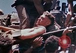 Standbild Marines Okinawa Ryukyu Inseln, 1945, aus Sekunde 60 historischem Filmmaterial Videoclip 65675052796