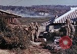 Standbild Marine riflemen Okinawa Ryukyu Inseln, 1945, aus Sekunde 3 historischem Filmmaterial Videoclip 65675052797
