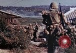 Standbild Marine riflemen Okinawa Ryukyu Inseln, 1945, aus Sekunde 7 historischem Filmmaterial Videoclip 65675052797