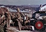Standbild Marine riflemen Okinawa Ryukyu Inseln, 1945, aus Sekunde 11 historischem Filmmaterial Videoclip 65675052797