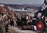 Standbild Marine riflemen Okinawa Ryukyu Inseln, 1945, aus Sekunde 15 historischem Filmmaterial Videoclip 65675052797