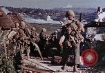 Standbild Marine riflemen Okinawa Ryukyu Inseln, 1945, aus Sekunde 18 historischem Filmmaterial Videoclip 65675052797