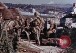 Standbild Marine riflemen Okinawa Ryukyu Inseln, 1945, aus Sekunde 21 historischem Filmmaterial Videoclip 65675052797