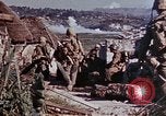 Standbild Marine riflemen Okinawa Ryukyu Inseln, 1945, aus Sekunde 23 historischem Filmmaterial Videoclip 65675052797